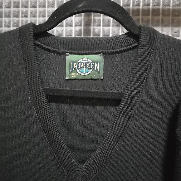 (2) Jantzen SOFT Mens Sweaters SzLg Lot VTG Black Navy Blue Career Casual Staple - Picture 5 of 16